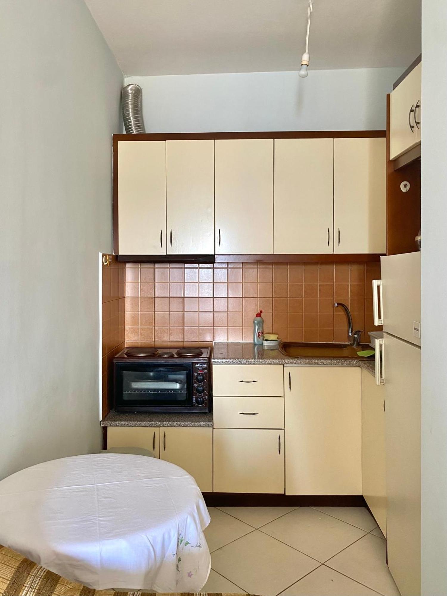Caramel Sun Studios Apts Sarandë Exteriör bild