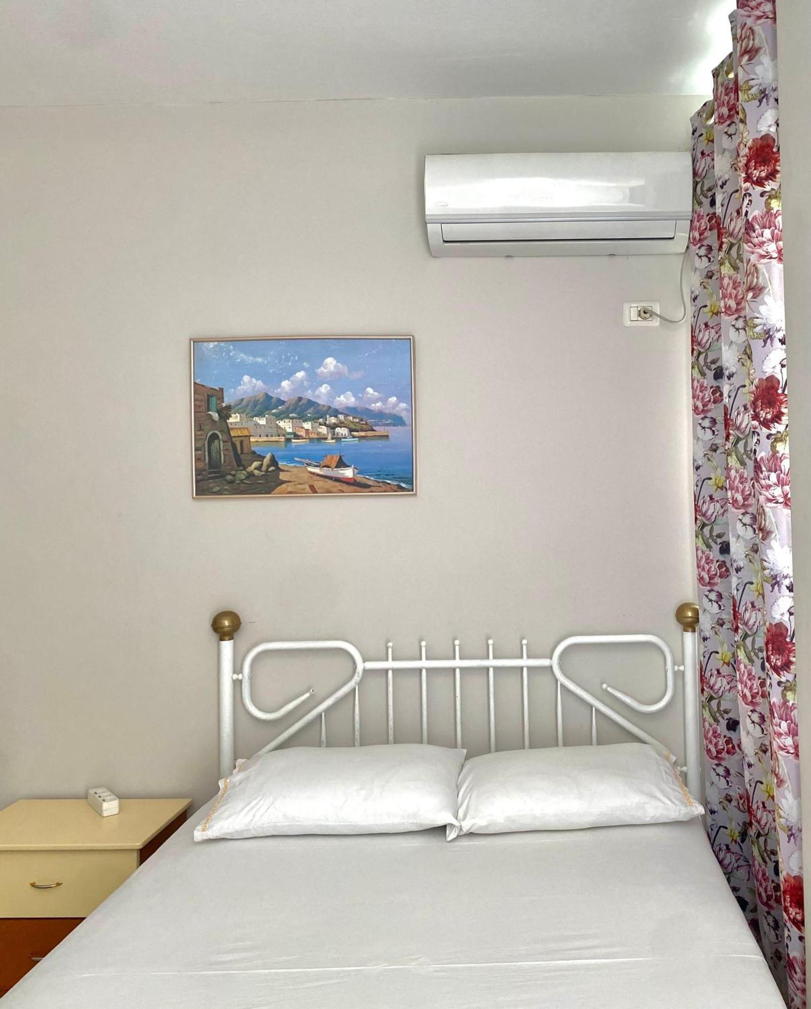 Caramel Sun Studios Apts Sarandë Exteriör bild
