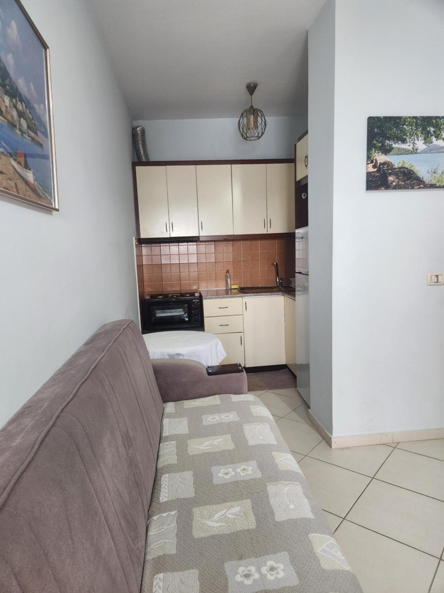 Caramel Sun Studios Apts Sarandë Exteriör bild